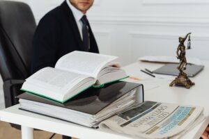 ¿Puede un despacho de abogados usar IA cumpliendo confidencialidad y RGPD?